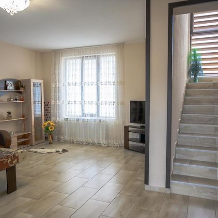 Villa Къща За Гости „Жоро И Дани “ Saparewa Banja Exterior foto